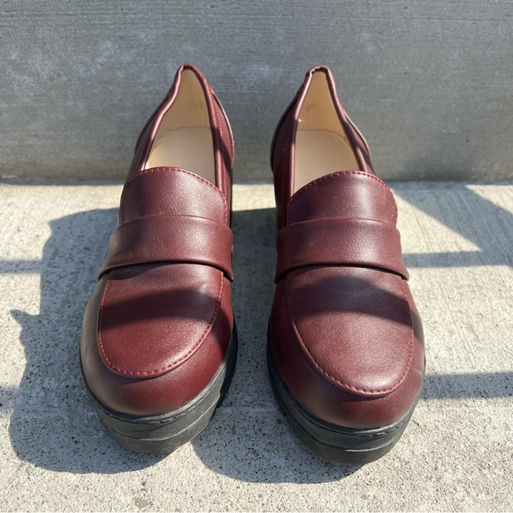 Burgundy red platform loafers - Picture 1 of 4